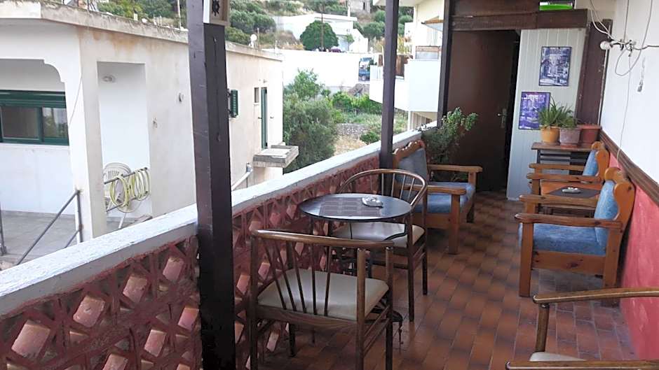 Hotel zakros rooms-restaurant