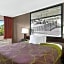 Super 8 by Wyndham Fort Myers