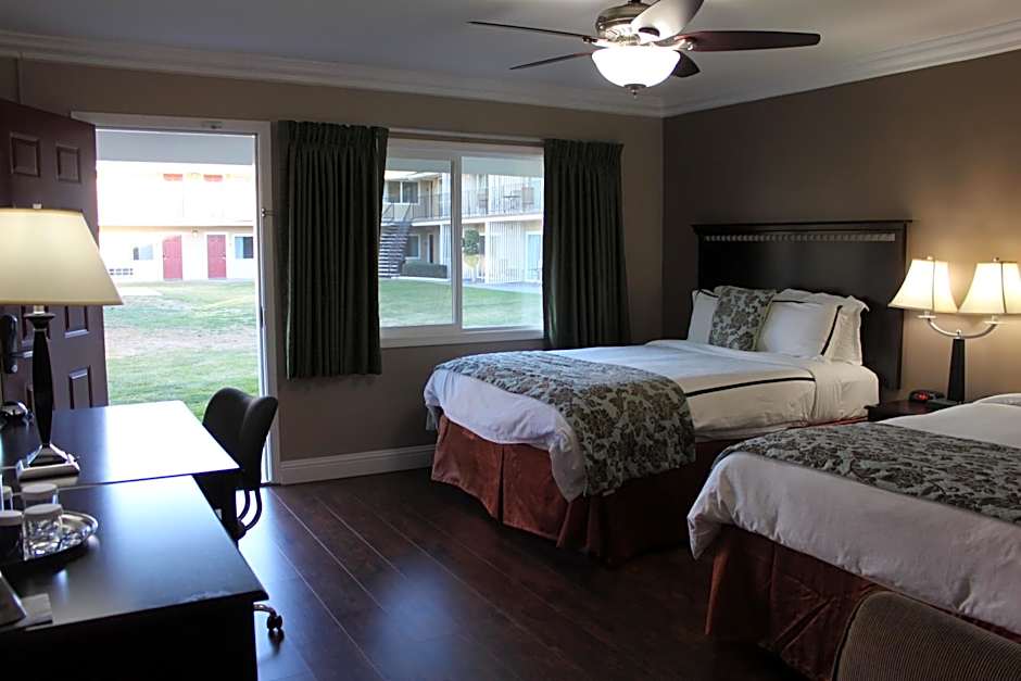Travelodge by Wyndham Santa Maria