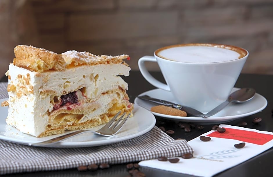 Stadthotel Lohne, Self Check In, mit Bäckerei und Cafe