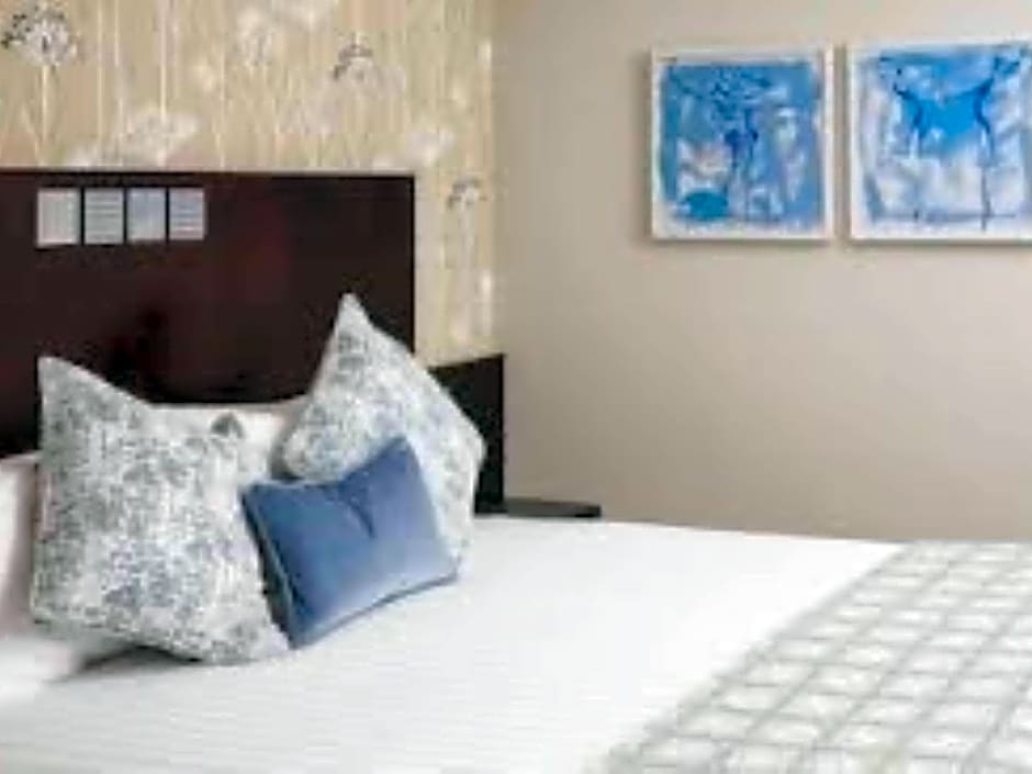 Mercure Leeds Parkway Hotel