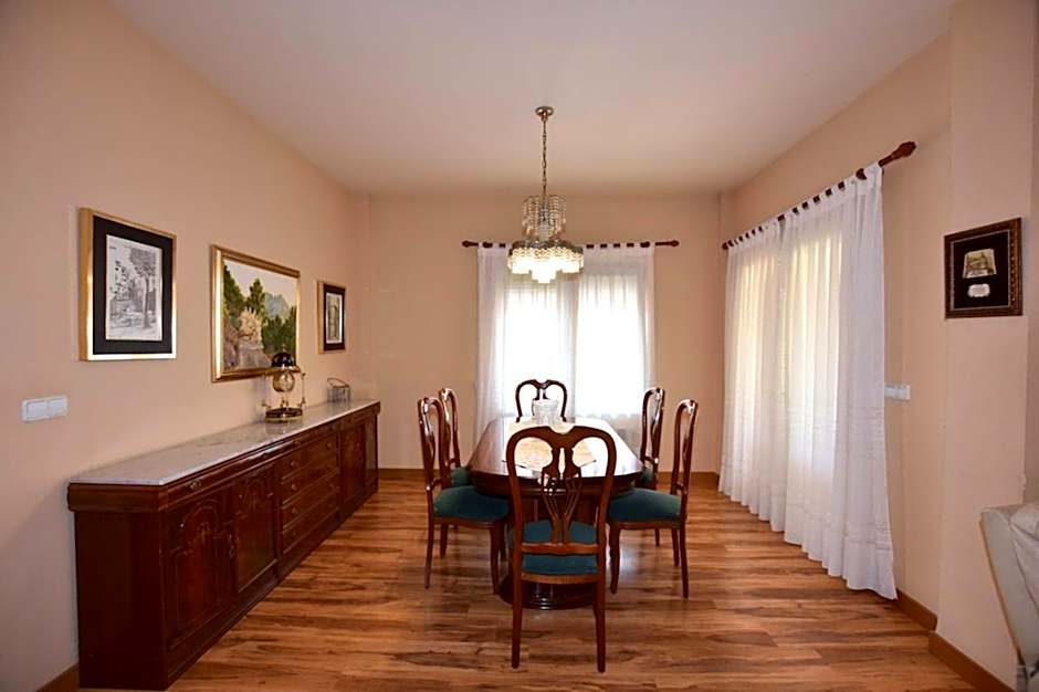 Torreta Of Gormaig, House with swimming pool