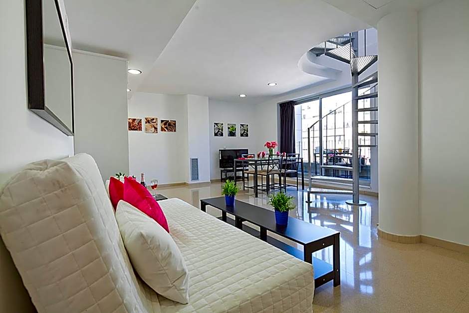 Charmsuites Paralel Apartments