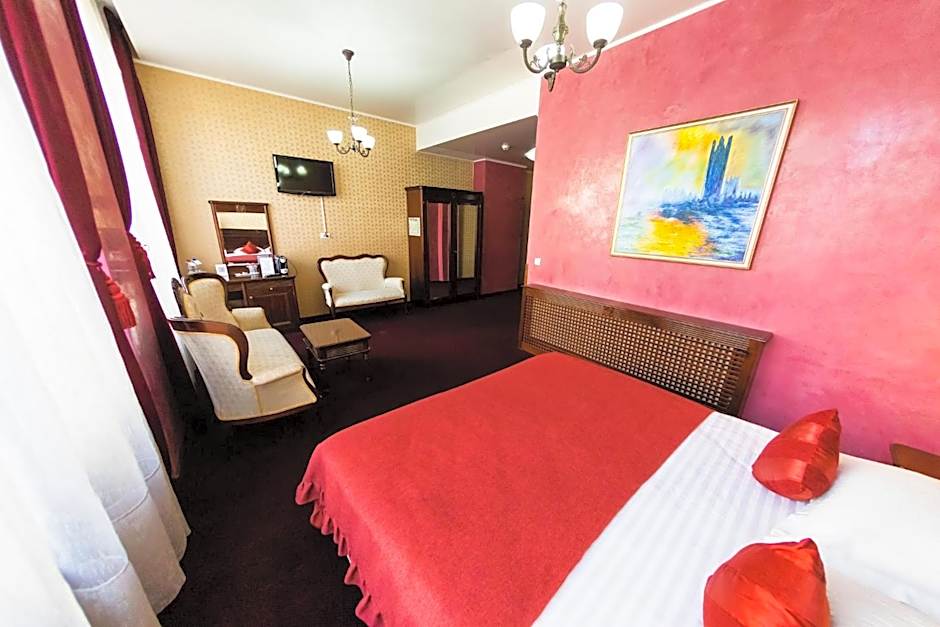 Daily Plaza Boutique Hotel