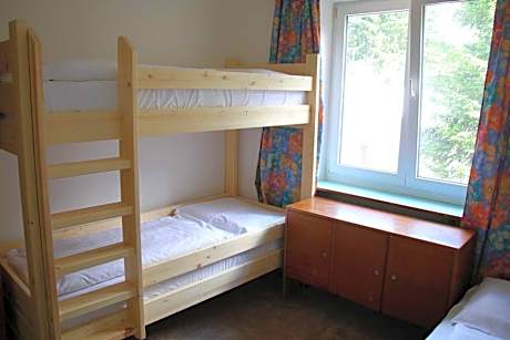 Economy Triple Room with Shared Bathroom