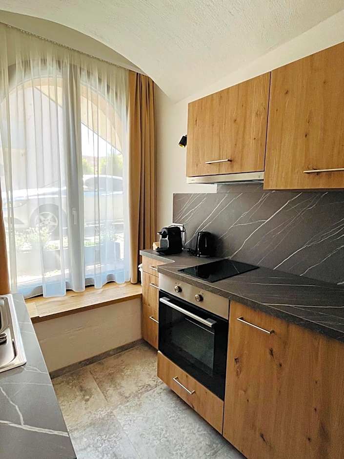 Kaiser von Österreich, Historik- und Thermalhotel