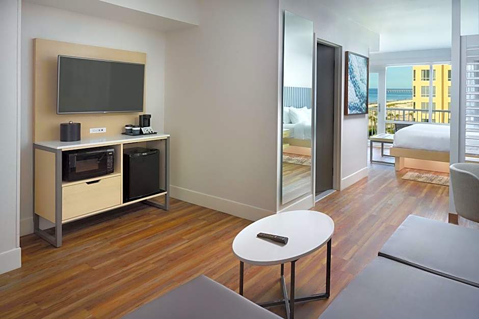 Photo 1 of 3 of Studio 1 Queen Bed, Gulf View, Balcony