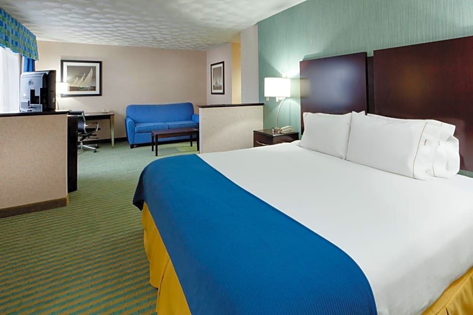 Holiday Inn Express & Suites Smithfield - Providence