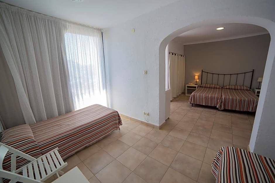 Casa Del Mar Hotel & Apartaments