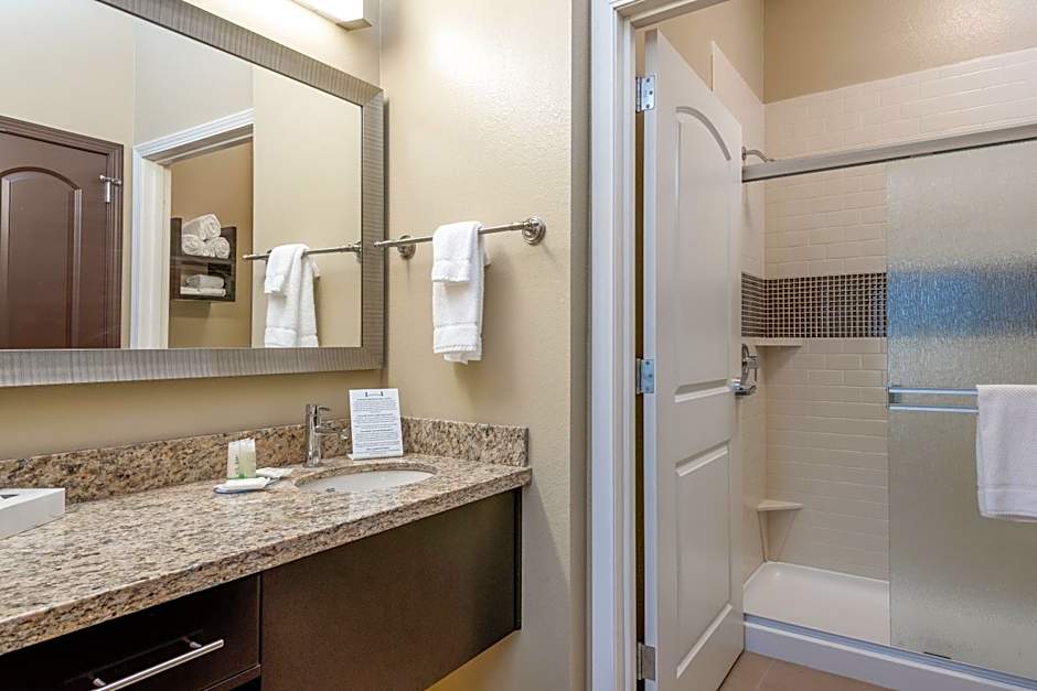 Staybridge Suites : Eau Claire - Altoona By IHG