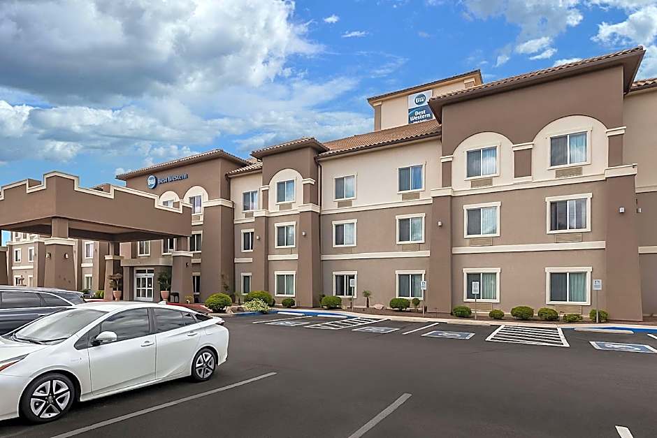 Best Western Douglas Inn & Suites
