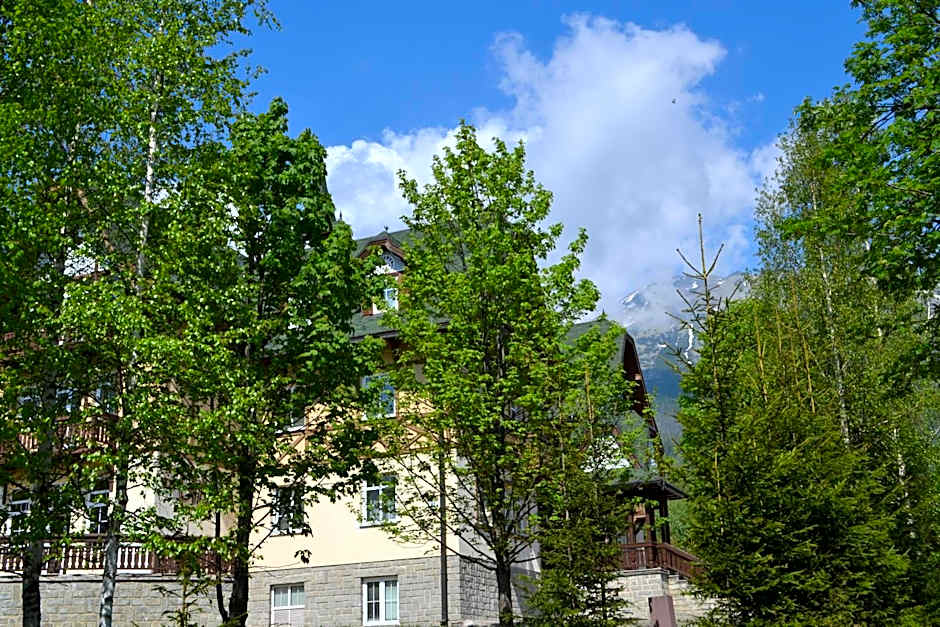 Greenwood hotel