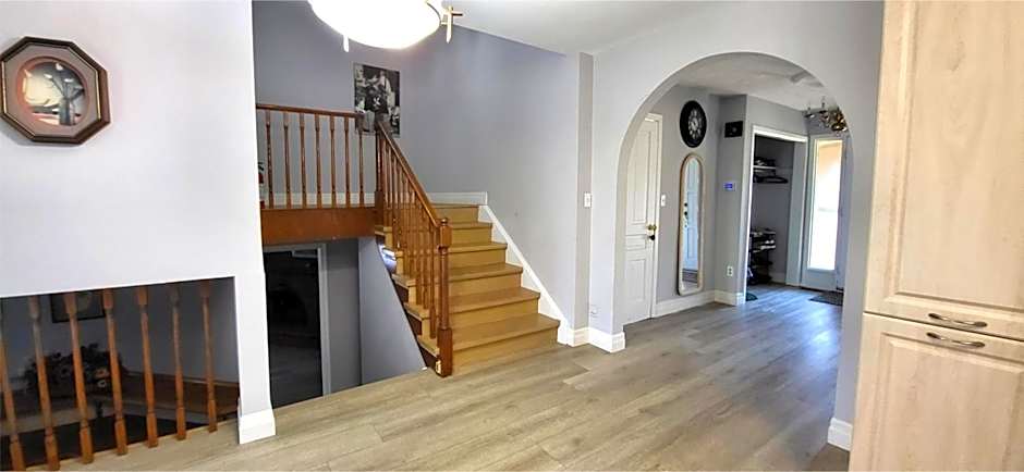Cozy Home Close to Attractions in Niagara Falls