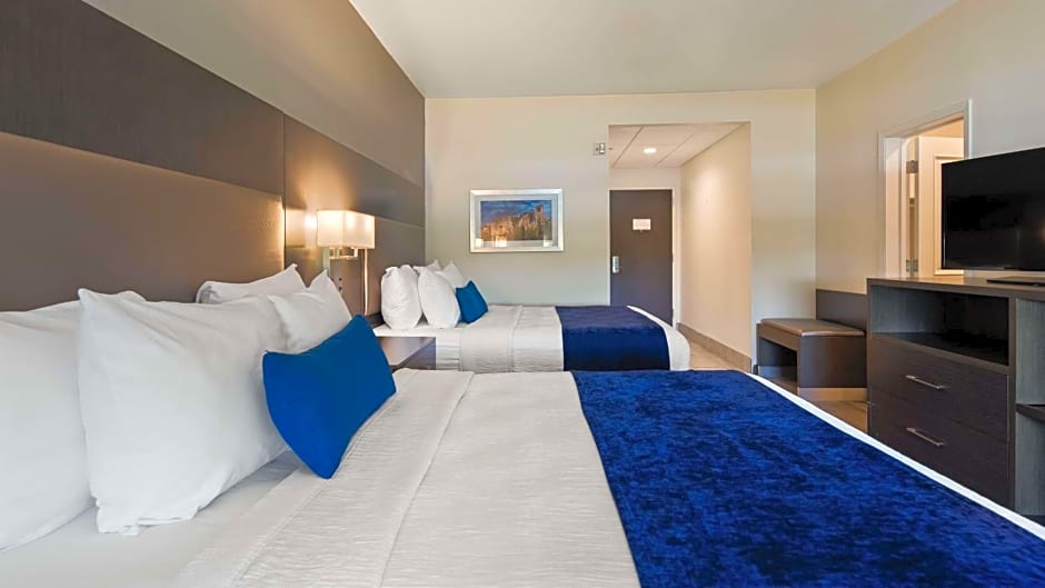 Best Western Plus Roland Inn & Suites