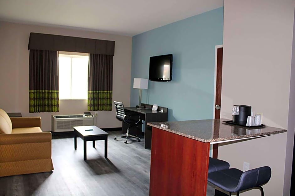 Super 8 by Wyndham Lubbock West