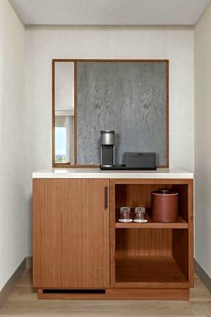 One-Bedroom King Suite with Sofa Bed and Roll-in Shower - Mobility Accessible