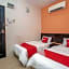 OYO 44078 The Island Hotel
