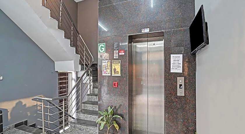 OYO The Signature Hotel Near Iskcon Temple Noida