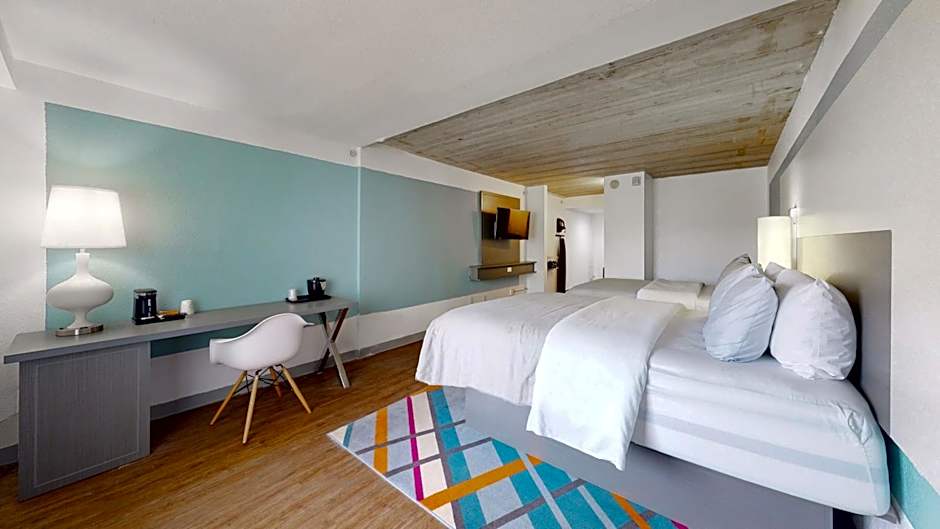 voco College Station Aggieland