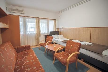 Comfort Twin Room with Extra Bed