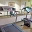 Holiday Inn Express Hotel & Suites Columbus By IHG