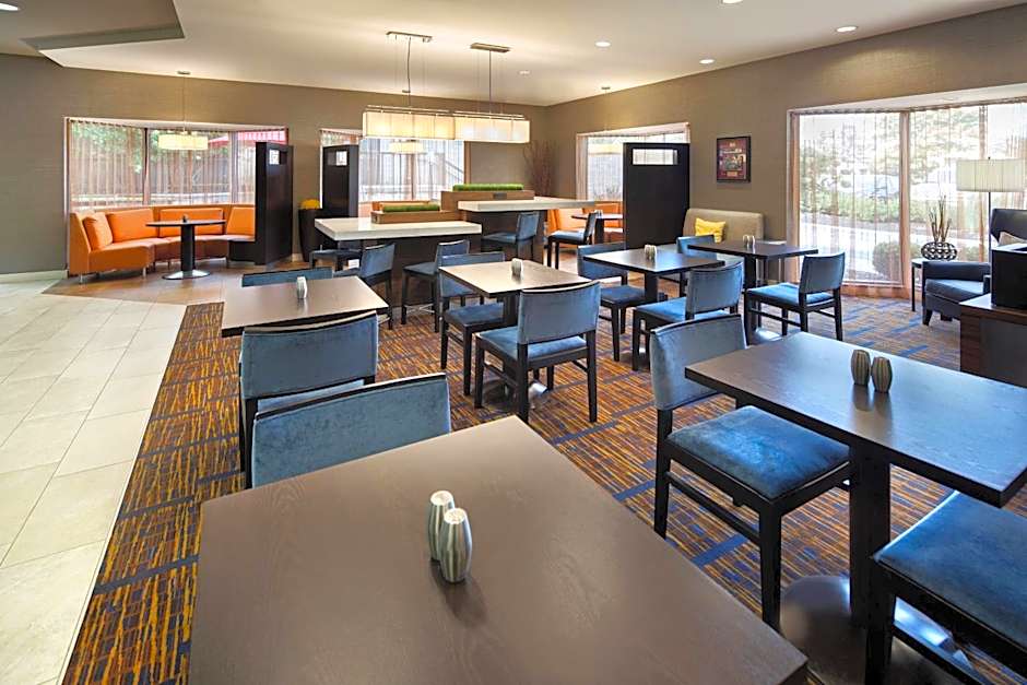 Courtyard by Marriott Cleveland Beachwood
