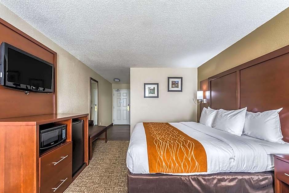 Comfort Inn & Suites Dayton North