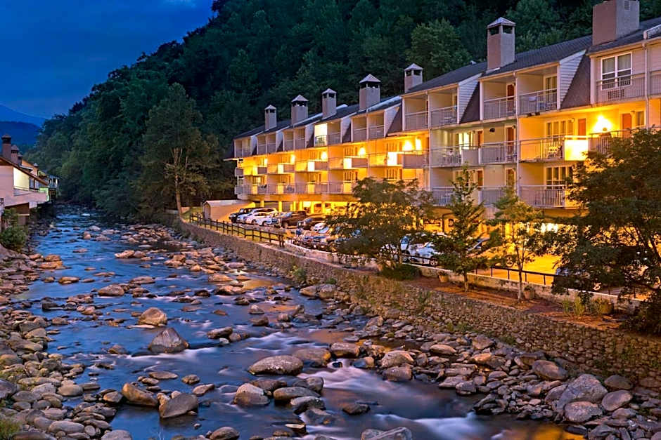 Gatlinburg River Inn