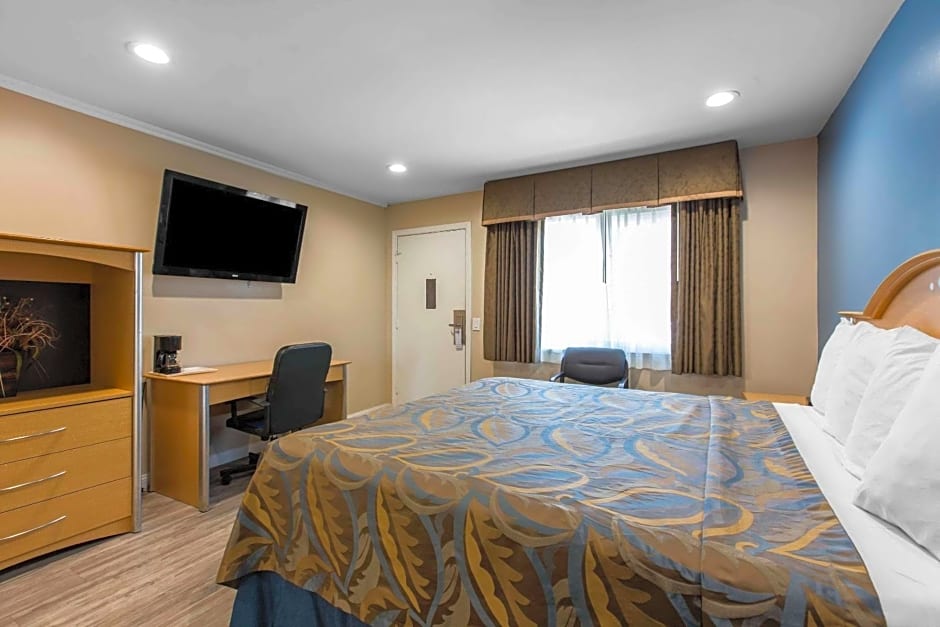 Rodeway Inn Escondido Downtown