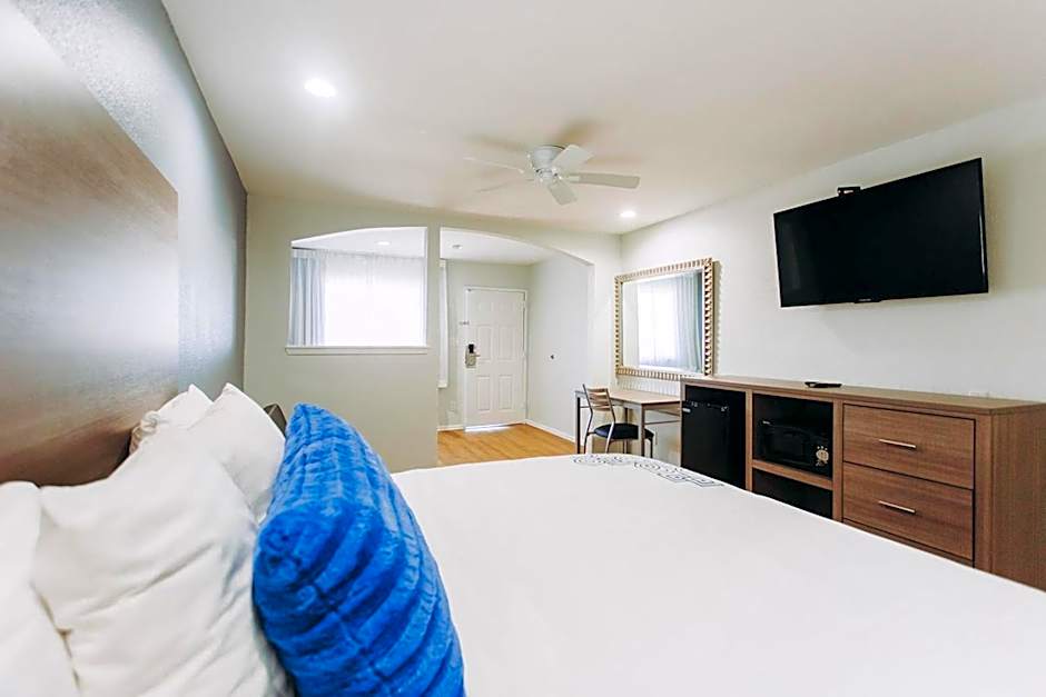 Scottish Inn & Suites - Kemah Boardwalk
