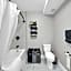 Stylish 2-Bedroom Apartment In Downtown Windsor