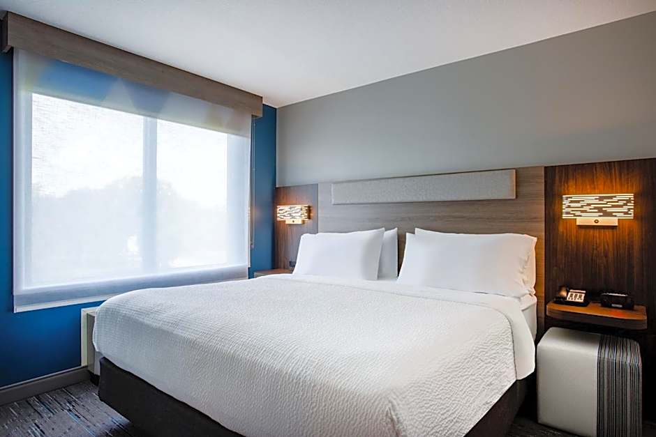 Holiday Inn Express & Suites Bradenton East-Lakewood Ranch By IHG