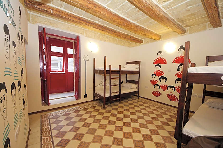 Dormitory shared hostel by Vallettastay