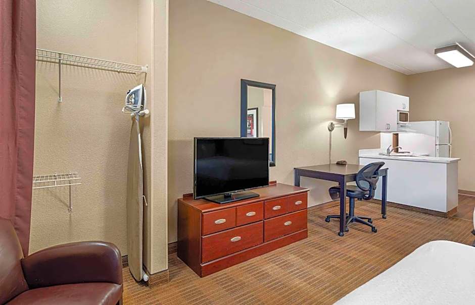 Extended Stay America Select Suites - Chicago - Lisle