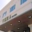 Townhouse Oak Vera Hotel Near Clark International Airport