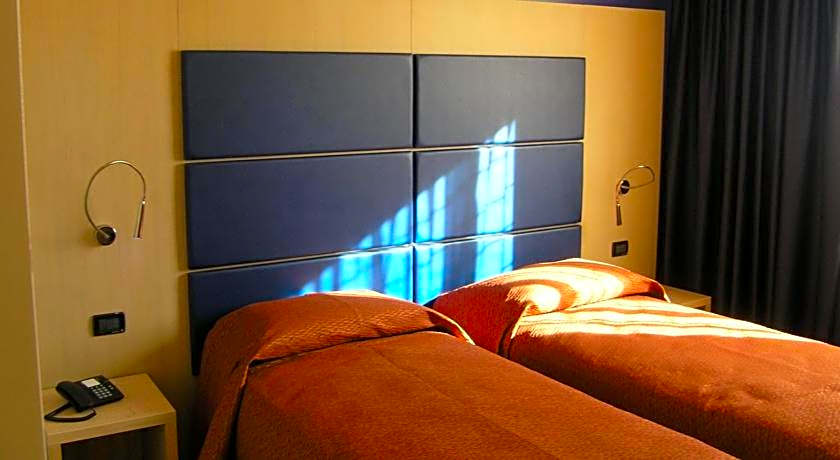 Hotel Mondial