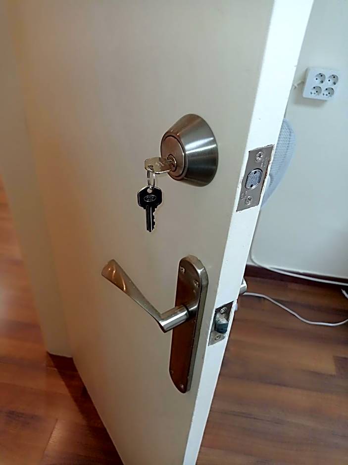 Private Room Available Cente City