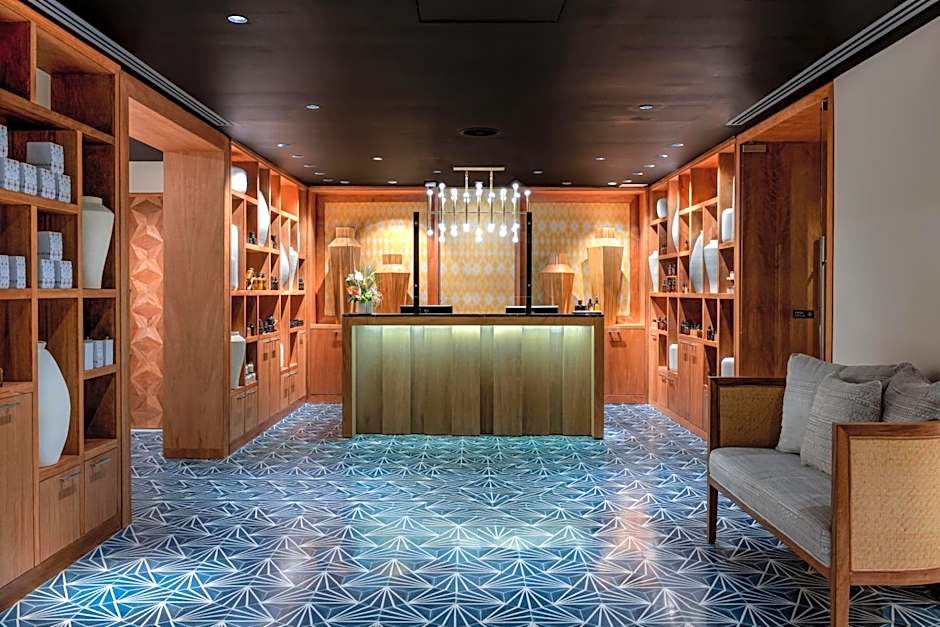 Conrad Punta de Mita