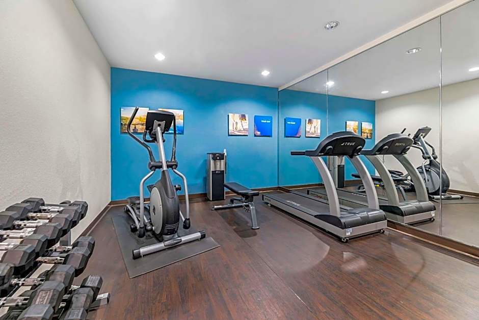 Comfort Suites Lake Geneva East