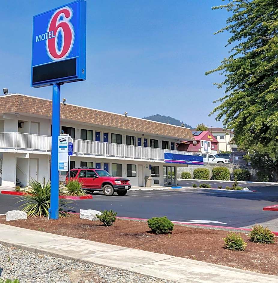 Motel 6-Grants Pass, OR