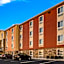 WoodSpring Suites Detroit Farmington Hills