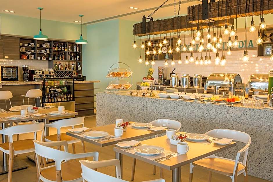 Fiesta Inn Buenavista