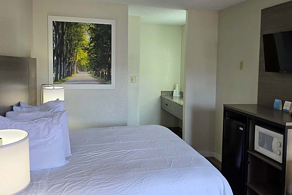 Days Inn by Wyndham San Marcos