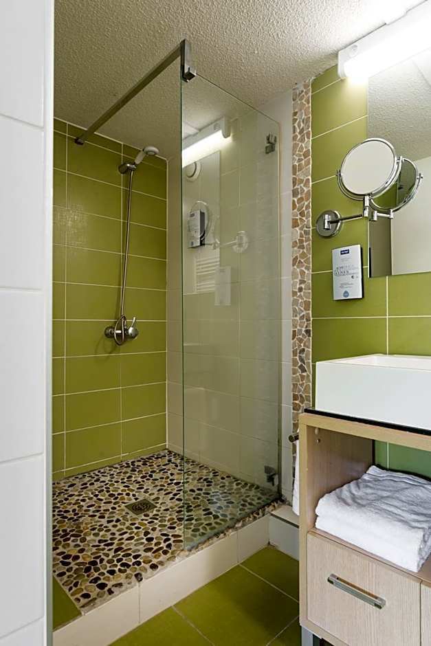 KYRIAD LYON EST - Saint Quentin Fallavier