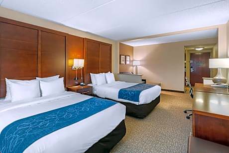 2 Queen Beds, Suite, No Smoking, Accessible Room