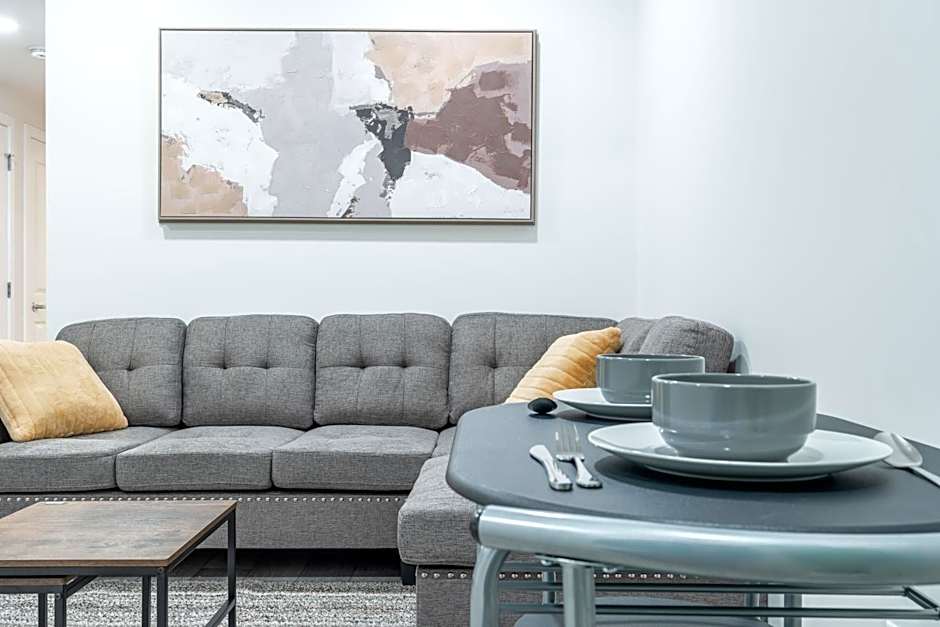 Stylish Getaway 2BD Basement by YMCA and South Health Campus Hospital