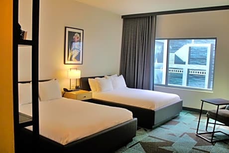 Gallery Tower Deluxe 2-Queen ADA