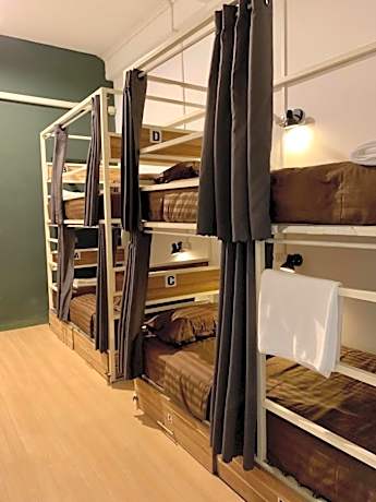 Bed in 10-Bed Mixed Dormitory Room