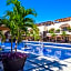 Aldea Thai by oceanfront