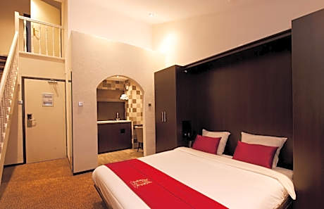 Standard Family Room